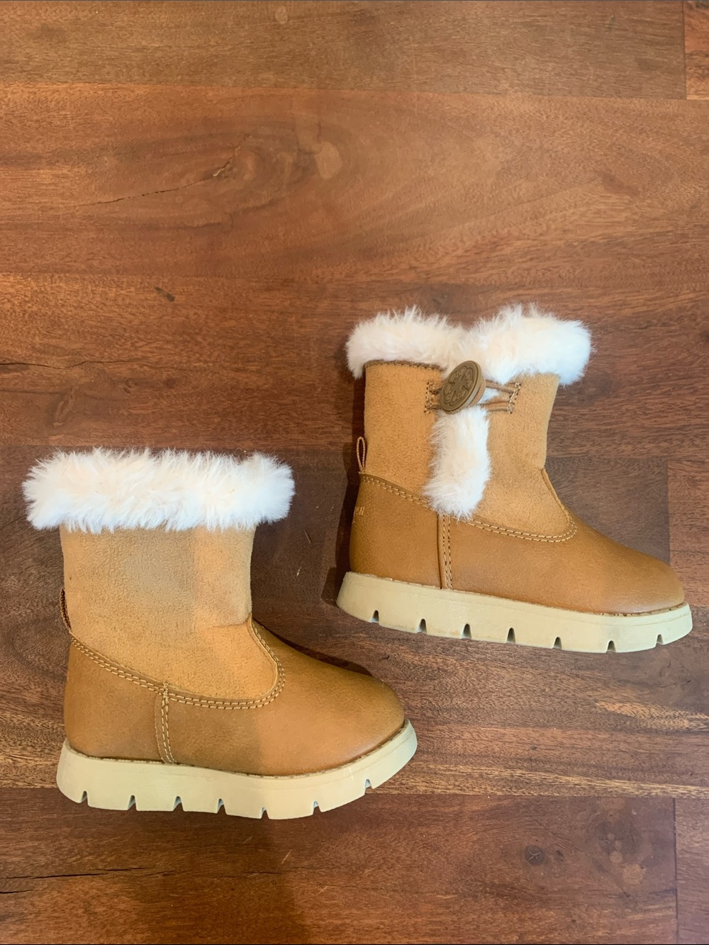 OshKosh B'gosh Tan and White Faux Fur Kids Winter Boots